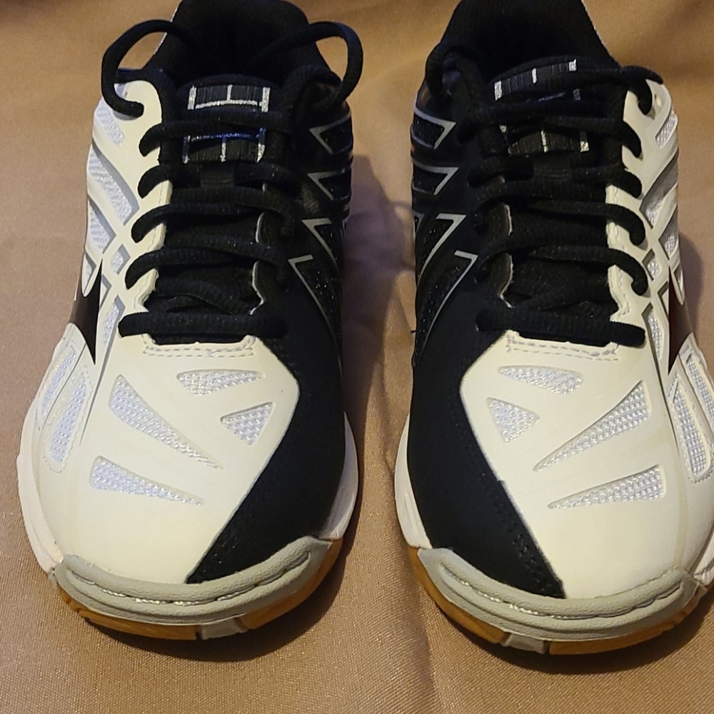 Mizuno wave hurricane 3